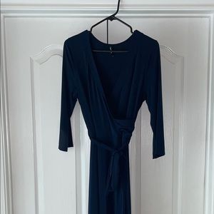 Navy blue maternity dress with tie